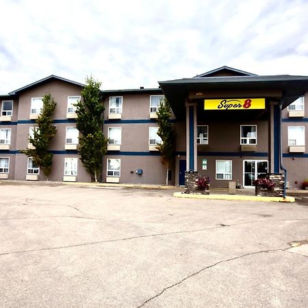 Super 8 By Wyndham Whitecourt Exterior foto