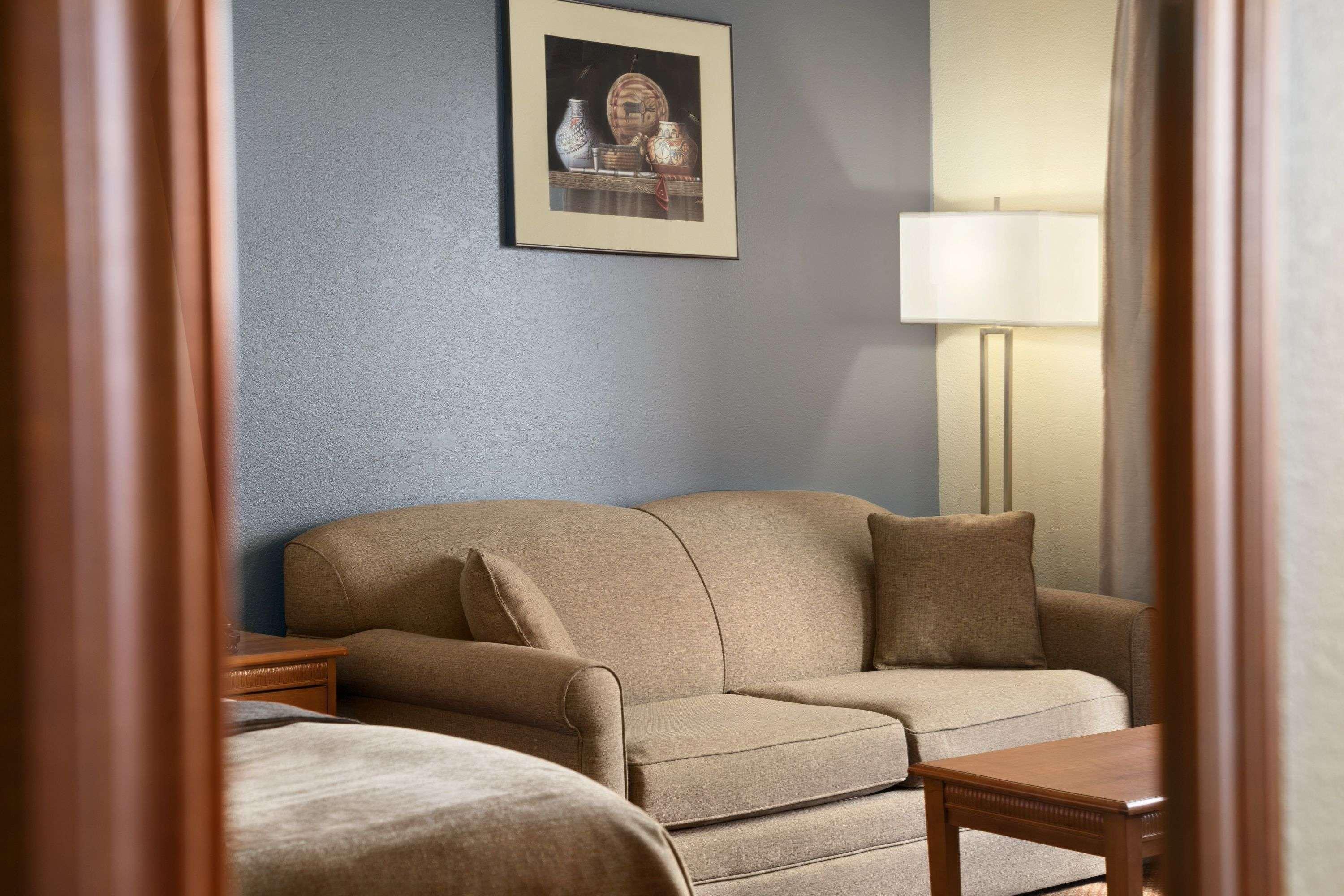 Super 8 By Wyndham Whitecourt Exterior foto